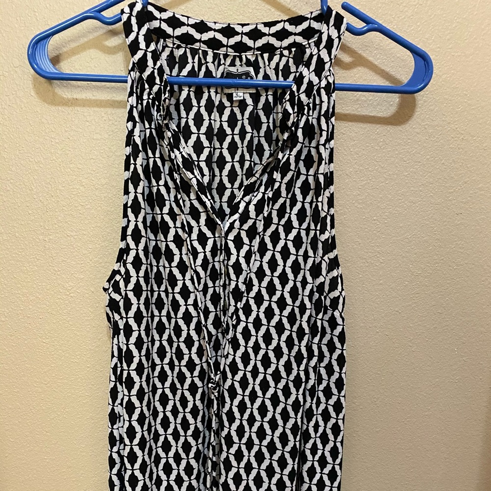 Mud Pie sleeveless blouse